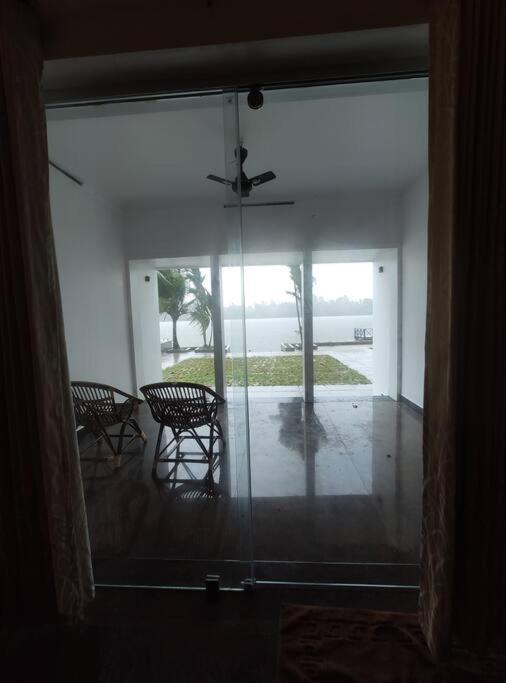 Riveria Portico - River Side 6 Bedroom Private Pool Bungalow North Paravur Экстерьер фото