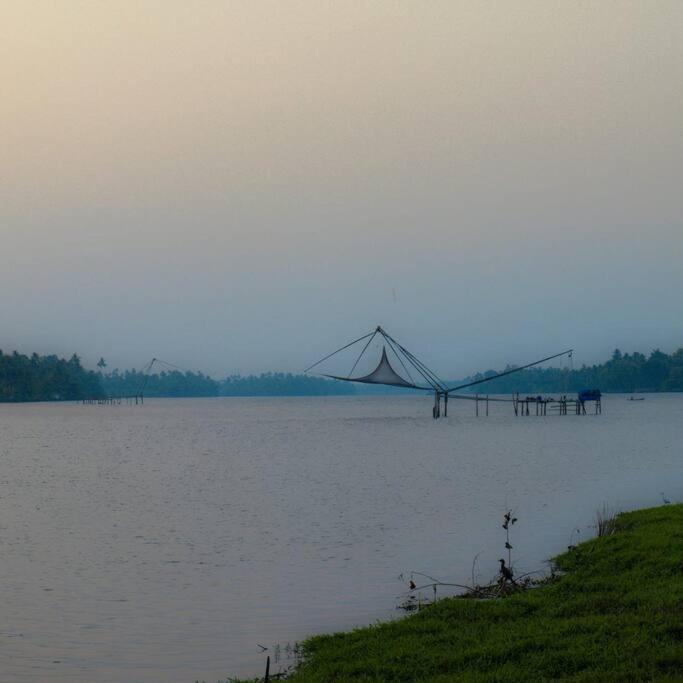 Riveria Portico - River Side 6 Bedroom Private Pool Bungalow North Paravur Экстерьер фото