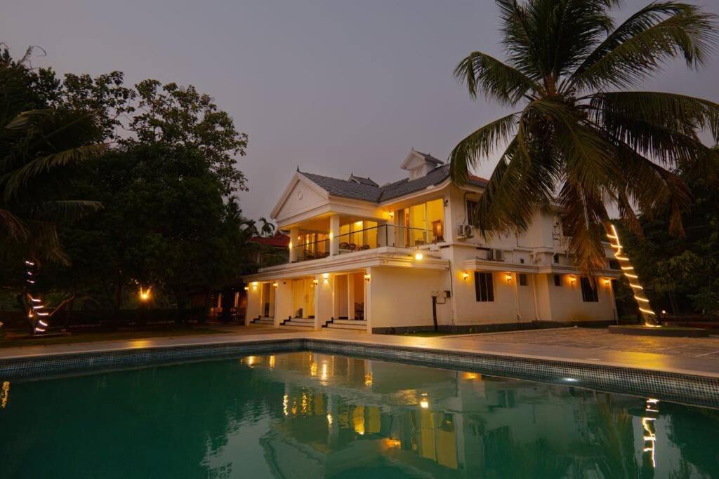 Riveria Portico - River Side 6 Bedroom Private Pool Bungalow North Paravur Экстерьер фото
